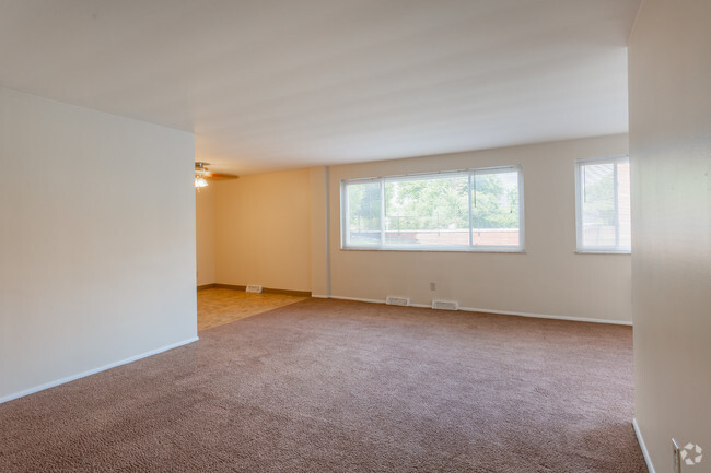 3BD 2BA 1350 sq ft - The Drake