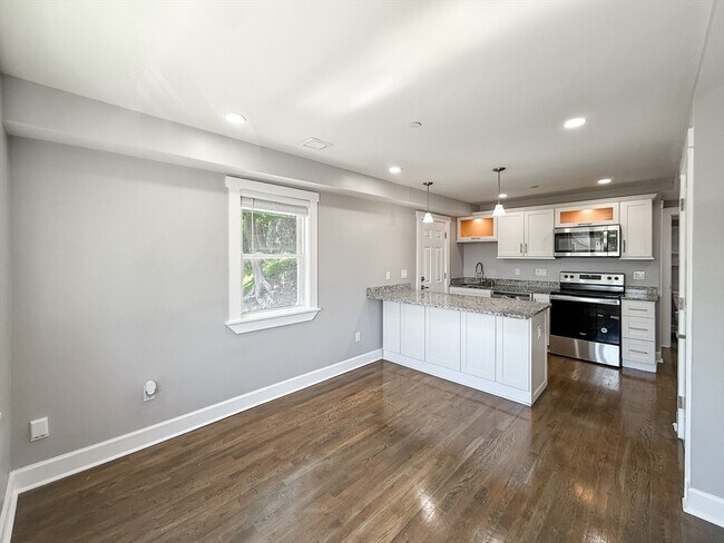 Foto del edificio - 468 Salem St