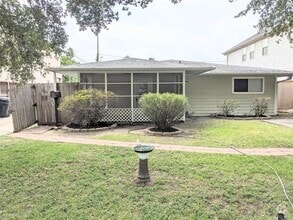 Building Photo - 1005 Rosepoint Dr