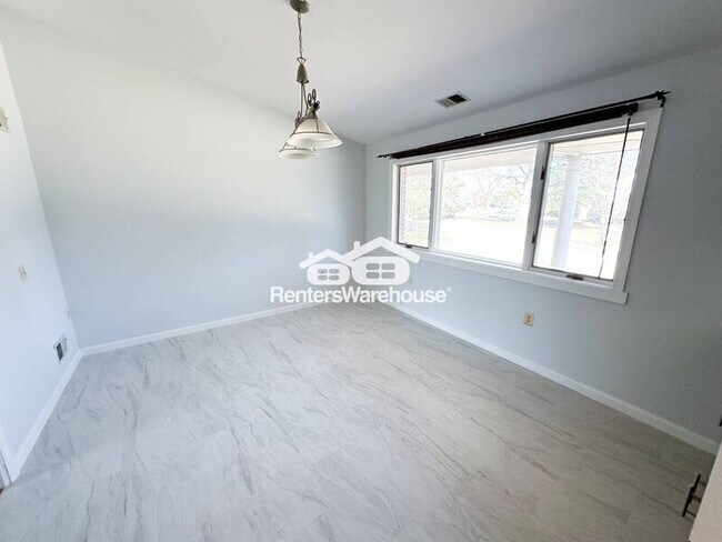 Foto del edificio - 10226 Parkman Rd