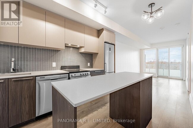 Building Photo - 20 Brin Dr