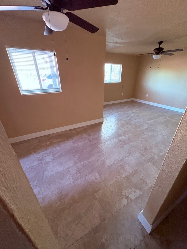 Building Photo - 250 S Grand Dr
