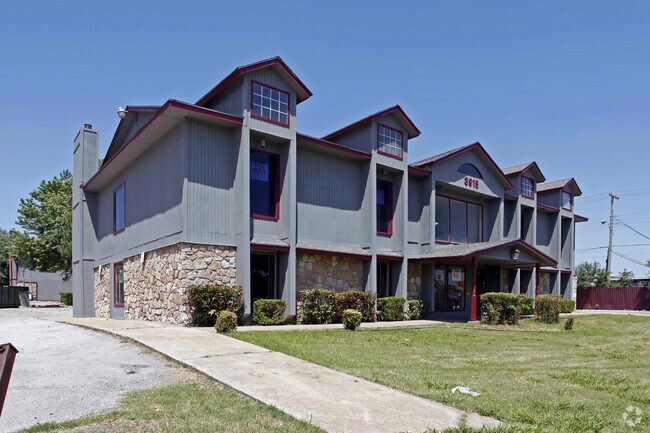 Building Photo - 3915 N Pennsylvania Ave
