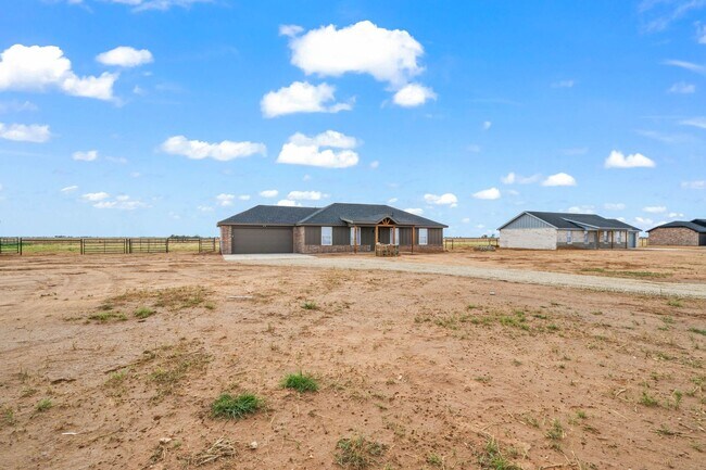 Building Photo - Country Living In Roosevelt ISD!