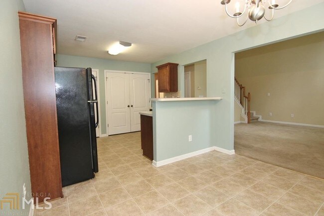 Building Photo - 6955 White Walnut Way