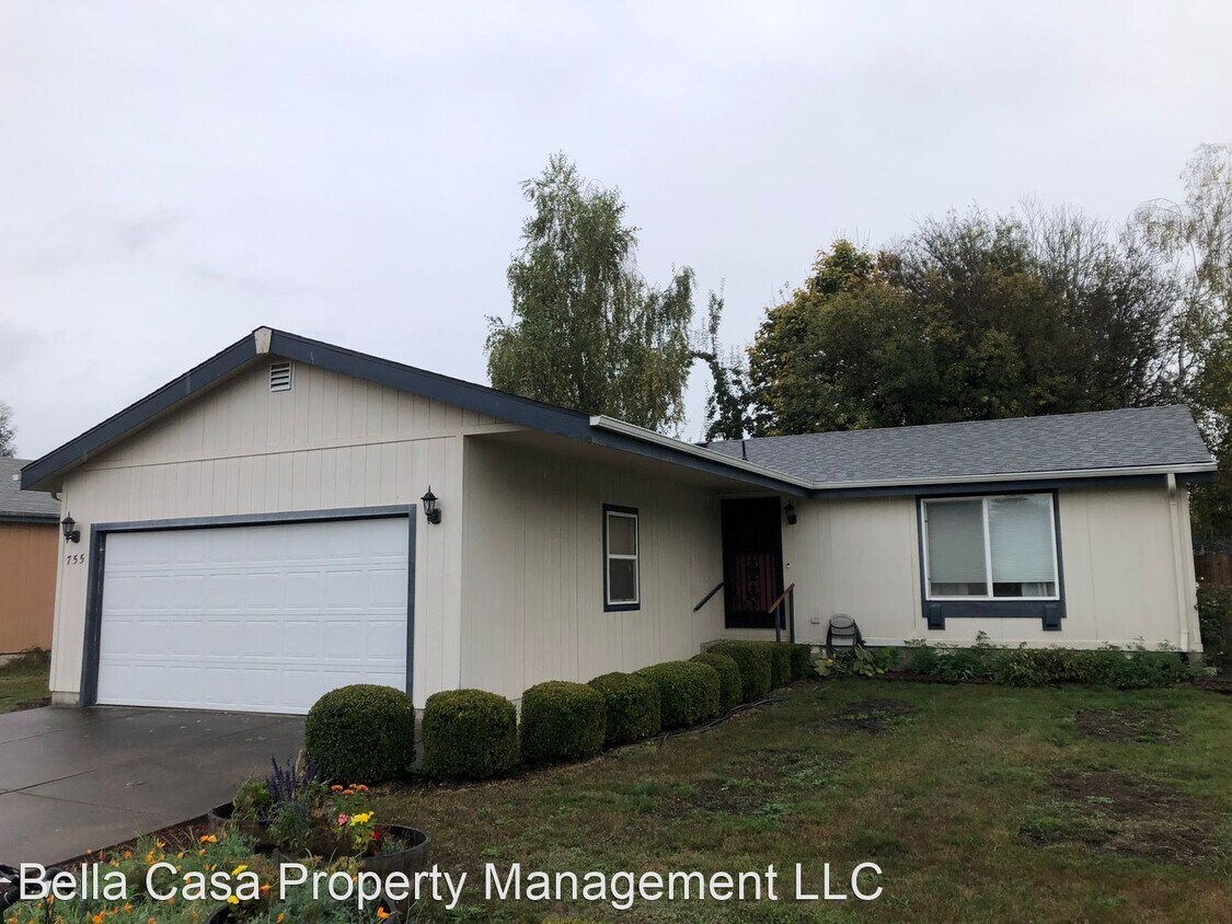 4 br, 3 bath House 755 SE Lacey House Rental in Sheridan, OR