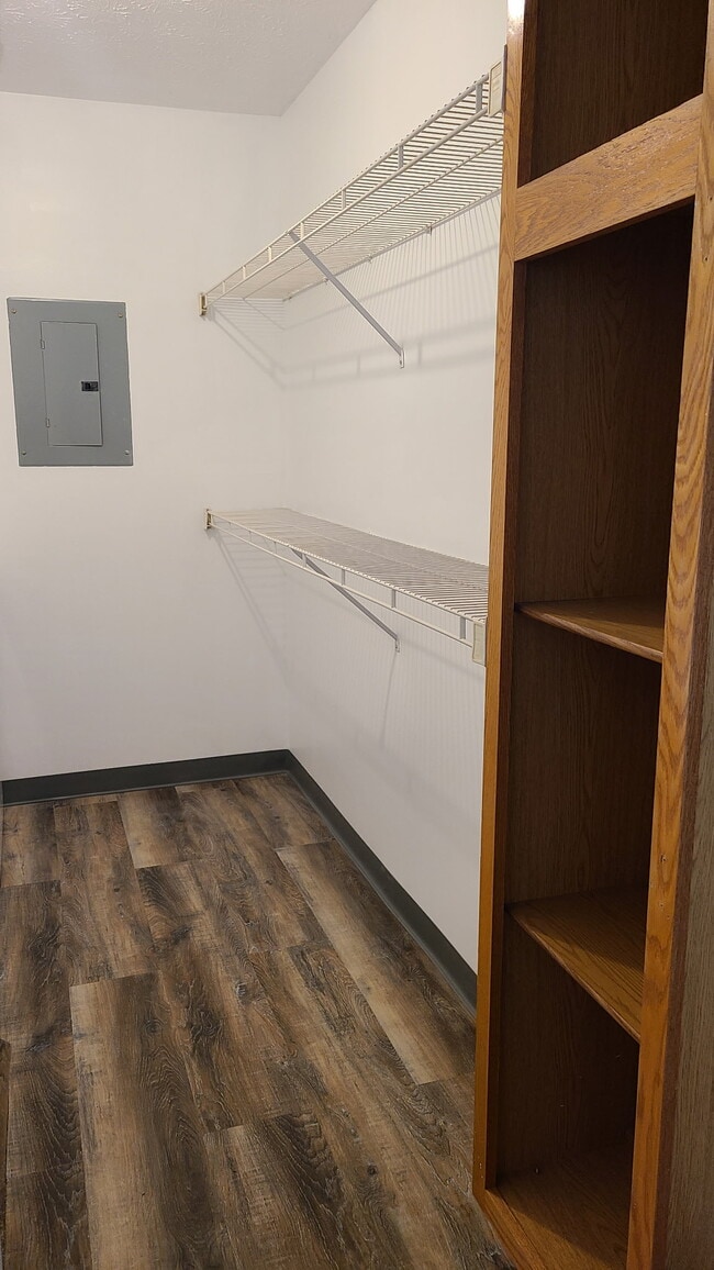 Building Photo - 999 S 30th St