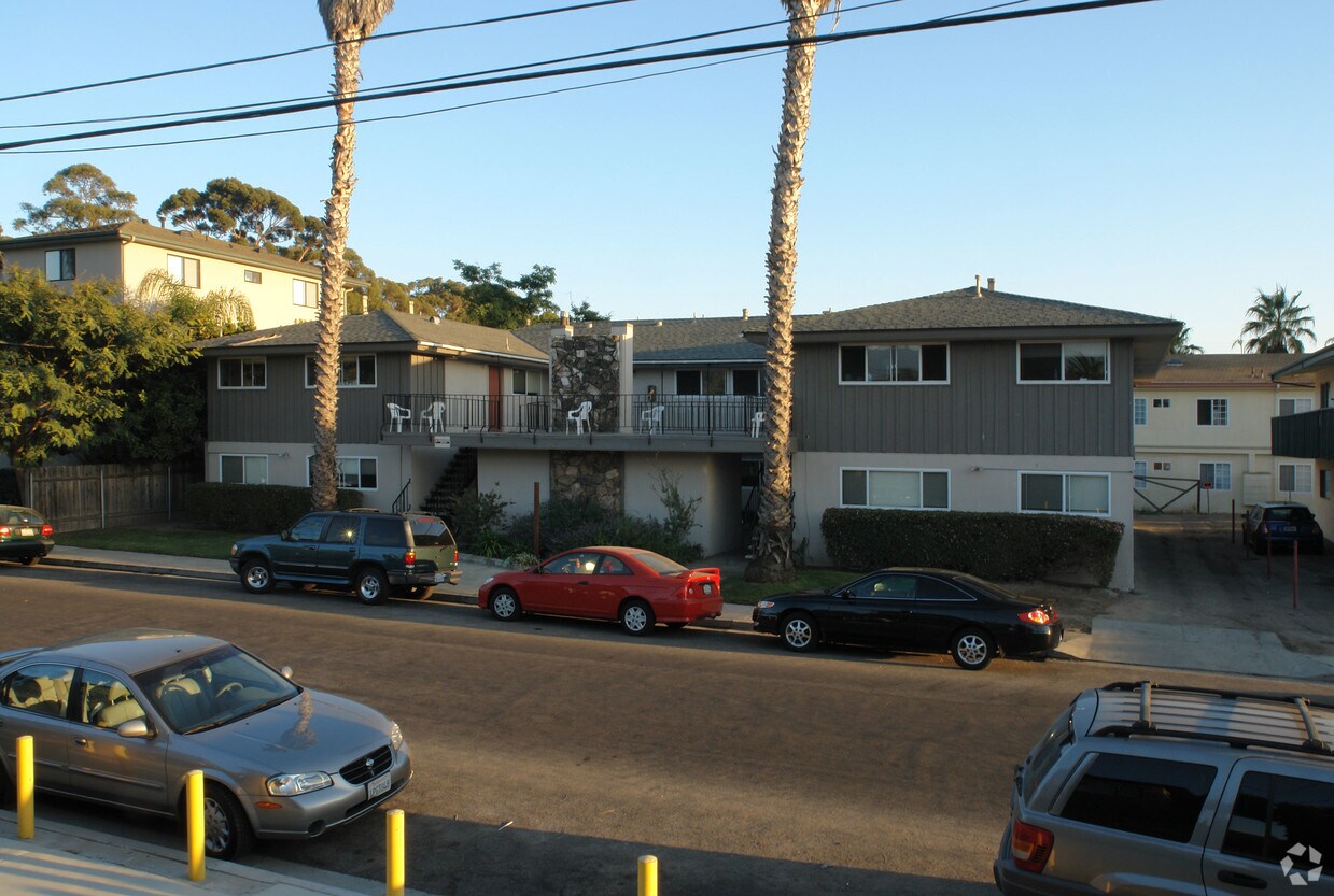 Primary Photo - 6517 El Greco Rd