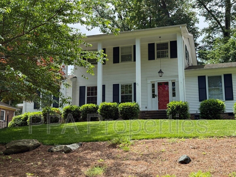 Foto principal - 2115 Churchill Dr