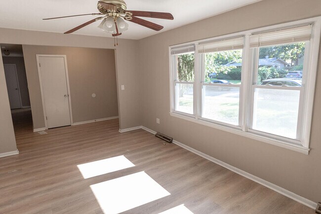 Foto del edificio - 3006 Lynnwood Dr