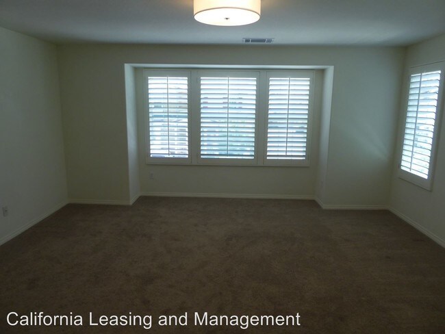 Building Photo - 28255 N Via Sonata Dr