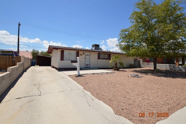 Building Photo - 5617 Evergreen Ave
