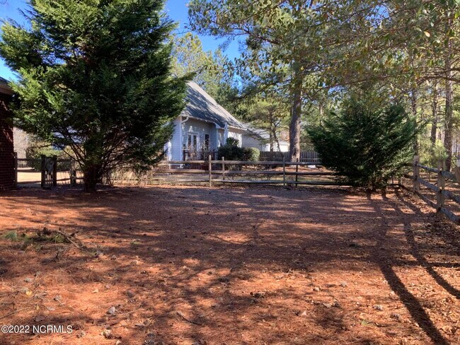 Building Photo - 90 Statler Ln