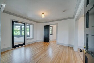 Building Photo - 6012 York Blvd