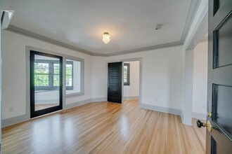 Building Photo - 6012 York Blvd