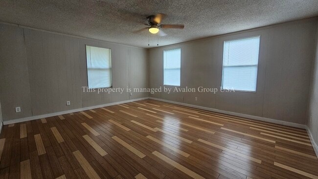 Building Photo - 1453 Winnebago Ave