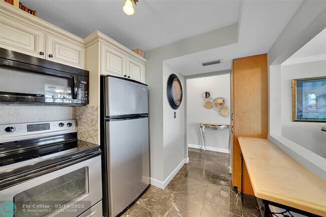 Foto del edificio - 531 N Ocean Blvd