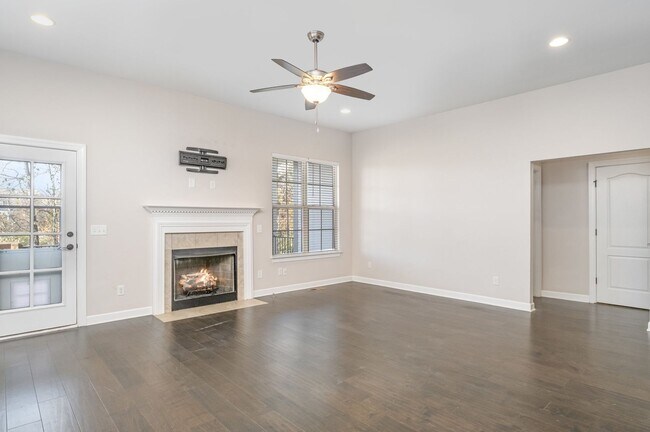 Foto del edificio - Charming Nolensville Home with Elegant Des...