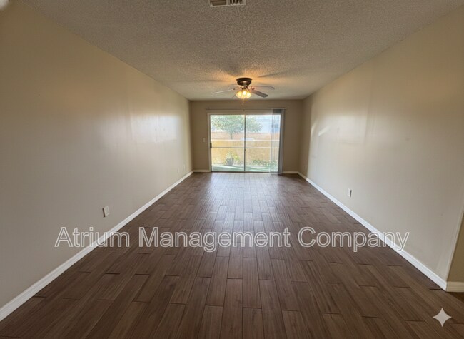 Foto del edificio - 610 Kenwick Cir