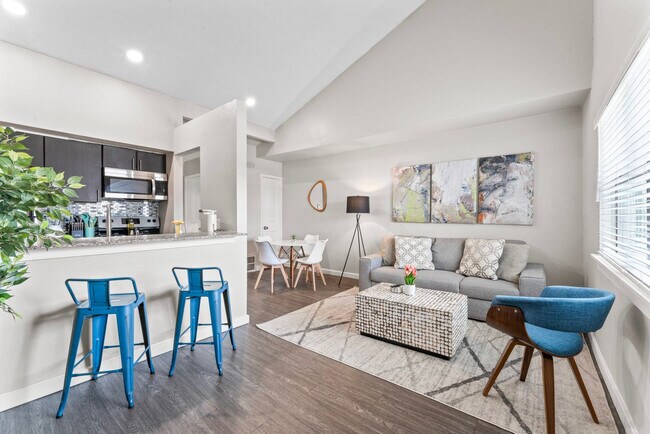 Foto del edificio - 2101 Elmont Dr