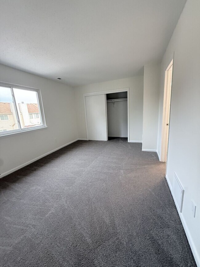 Foto del edificio - 3775 Chimney Creek Dr