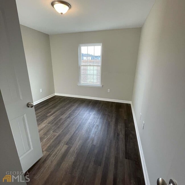 Building Photo - 132 Callaway Crescent