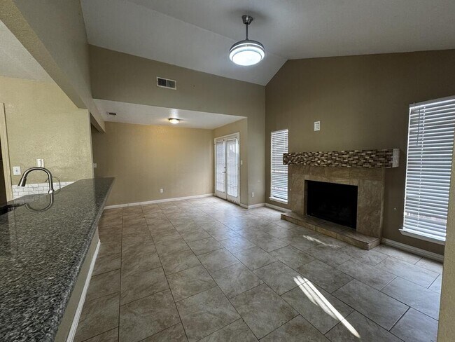 Foto del edificio - 3611 Monclave Dr