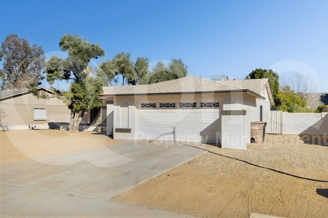 Building Photo - 9300 E Kalil Dr