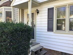 Building Photo - 6536 Thetford Ct