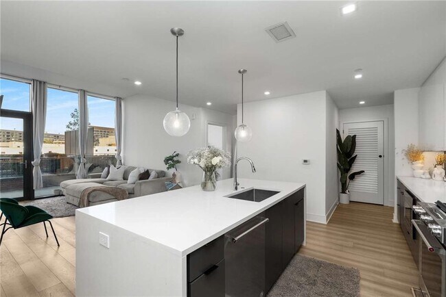 Foto del edificio - 788 West Marietta St NW