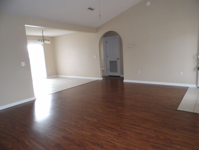 Foto del edificio - County Road 740, Enterprise, AL