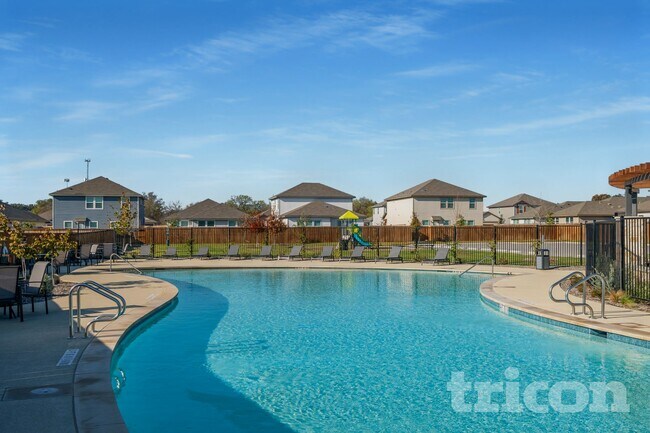 Foto del edificio - 13563 Paxton Blvd