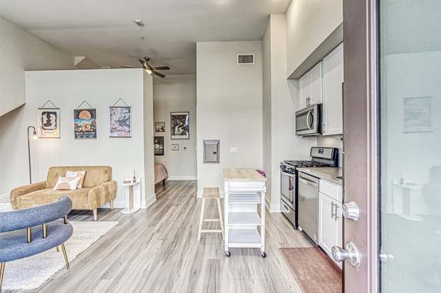 Foto del edificio - 2827 Manor Rd