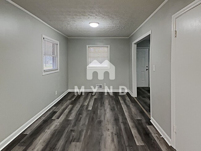 Building Photo - 2665 County Line Rd SW