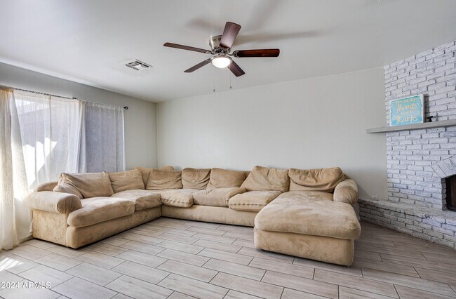 Foto del edificio - 9610 N 34th Ave