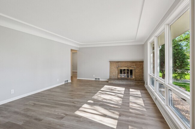 Building Photo - 6416 Wilryan Ave