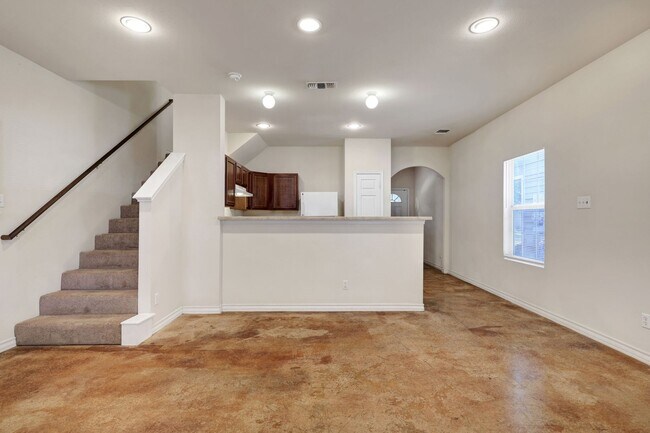 Foto del edificio - 7823 Kingsbury Wood