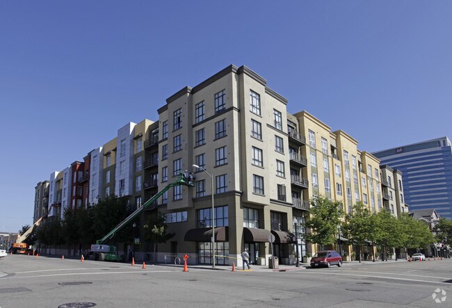 Building Photo - Market Square Homes