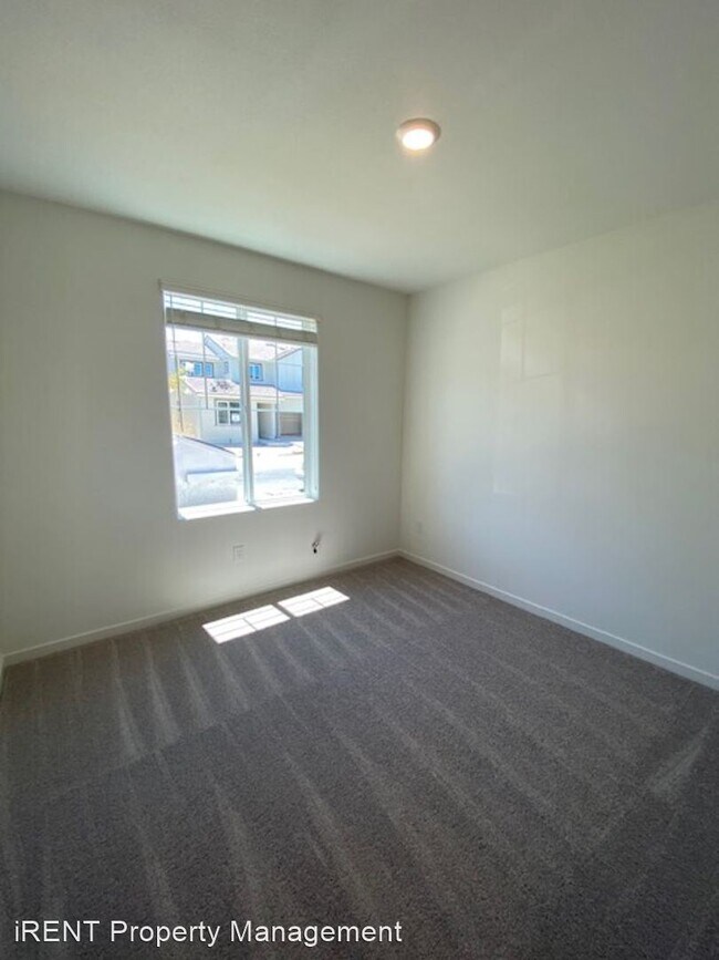 Building Photo - 4 br, 3 bath House - 2272 Milky Way Cir