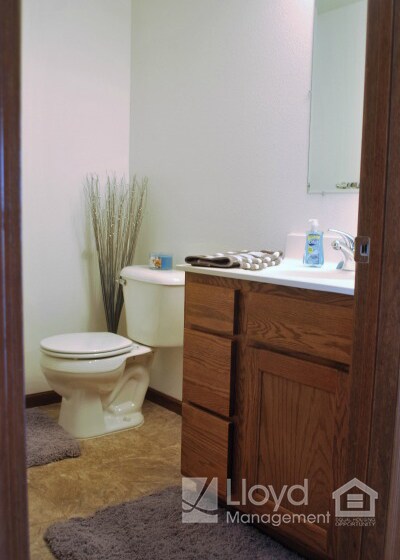 Foto del edificio - 651 Maple Ln