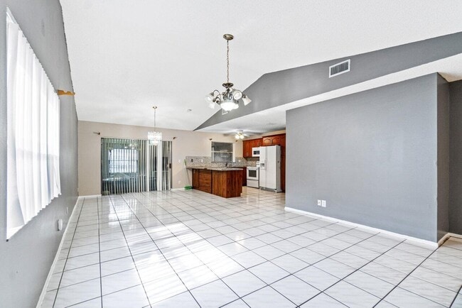 Building Photo - 8541 NW 48th St