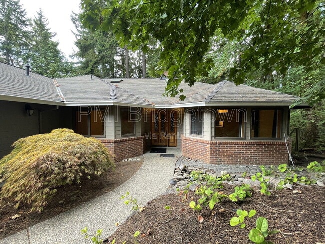 Building Photo - 11011 S Southridge Dr