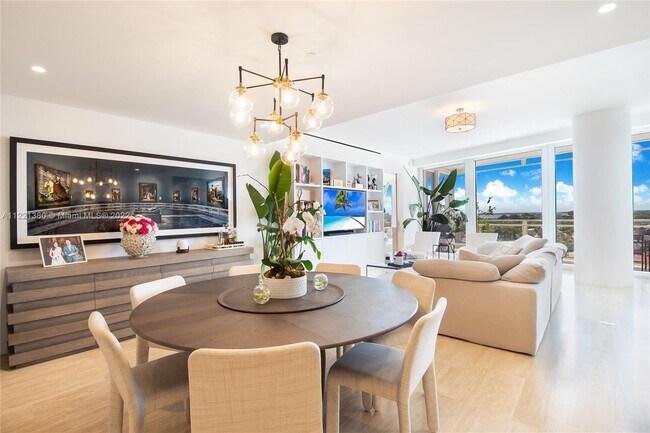 Foto del edificio - 9001 Collins Ave