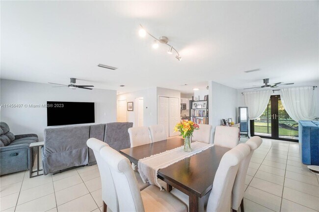 Foto del edificio - 10350 SW 4th St