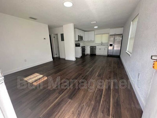 Building Photo - 2118 Mara Ct