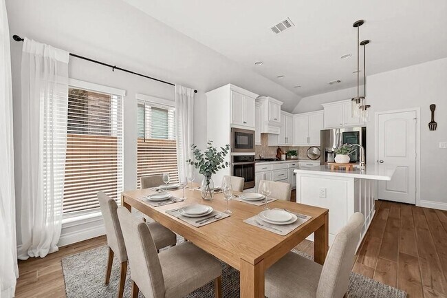 Foto del edificio - 17171 Crimson Crest Dr