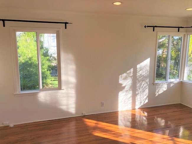 Foto principal - 6441 W 86th Pl