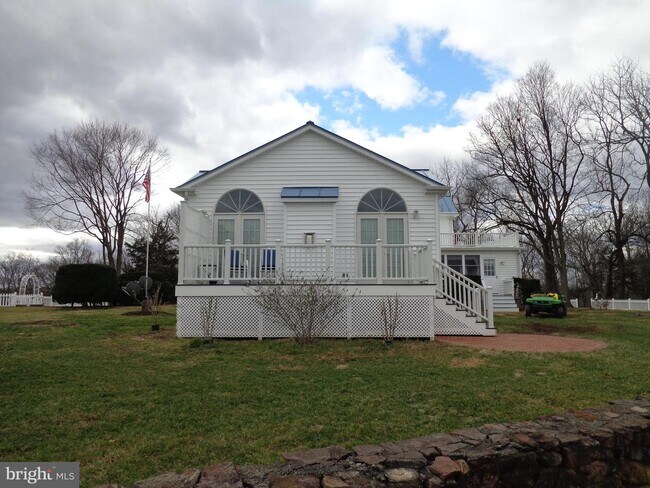 Foto del edificio - 5590 Old Farm Ln