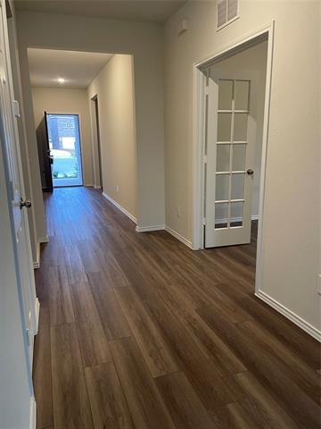 Foto del edificio - 1001 Briarbush Ct