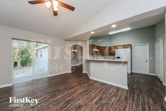 Foto del edificio - 403 Manitoba Ln
